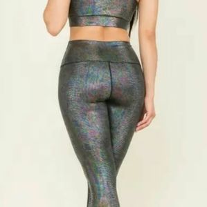 Dark shimmer leggings